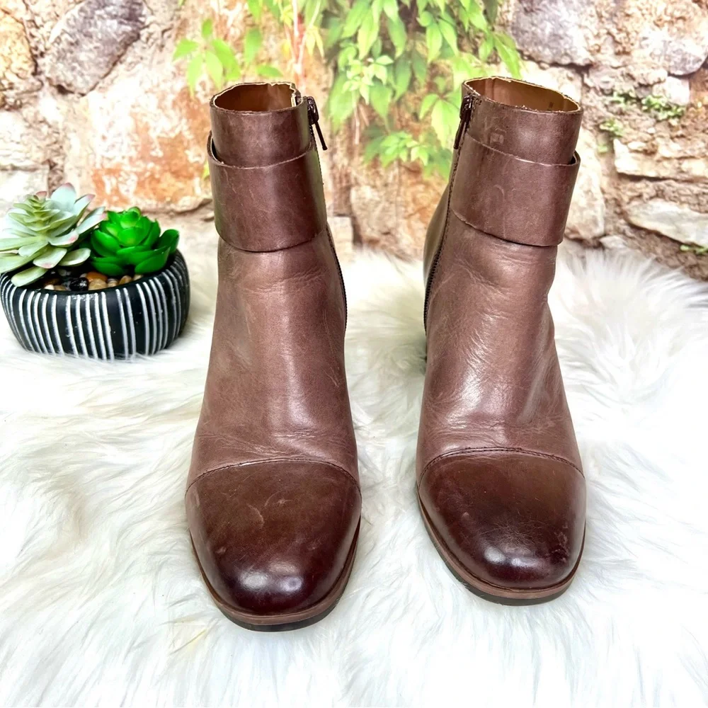 KORKS Distressed Brown Leather Chic Ankle Boots, Beautiful Patina, 9M